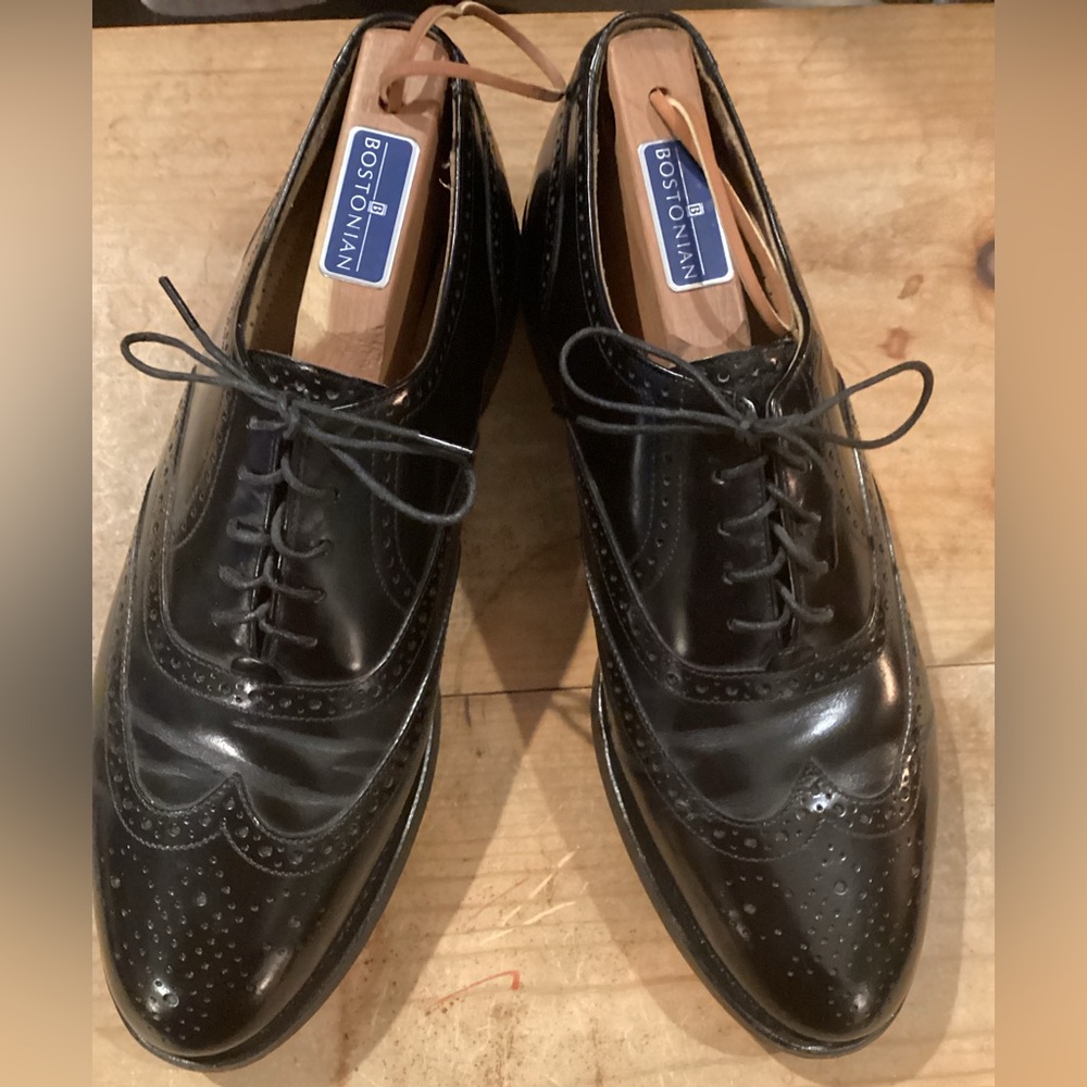 Bostonian Classic Wing Tip Black Leather